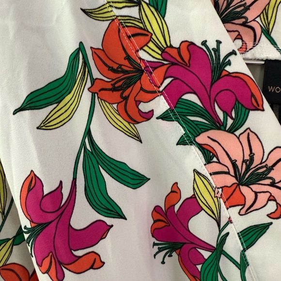Worthington Floral Wrap Blouse White Short Sleeve Belted Top Size M - Picture 2 of 5